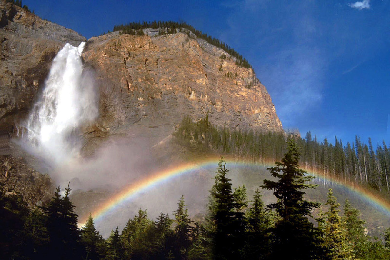 Takakkaw Falls, Yoho National Park, British Columbia, Canada. Image credit: Michael Rogers, CC BY-SA 3.0