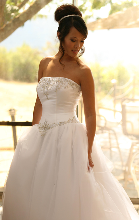 BRIDAL BELTS MODEL.png