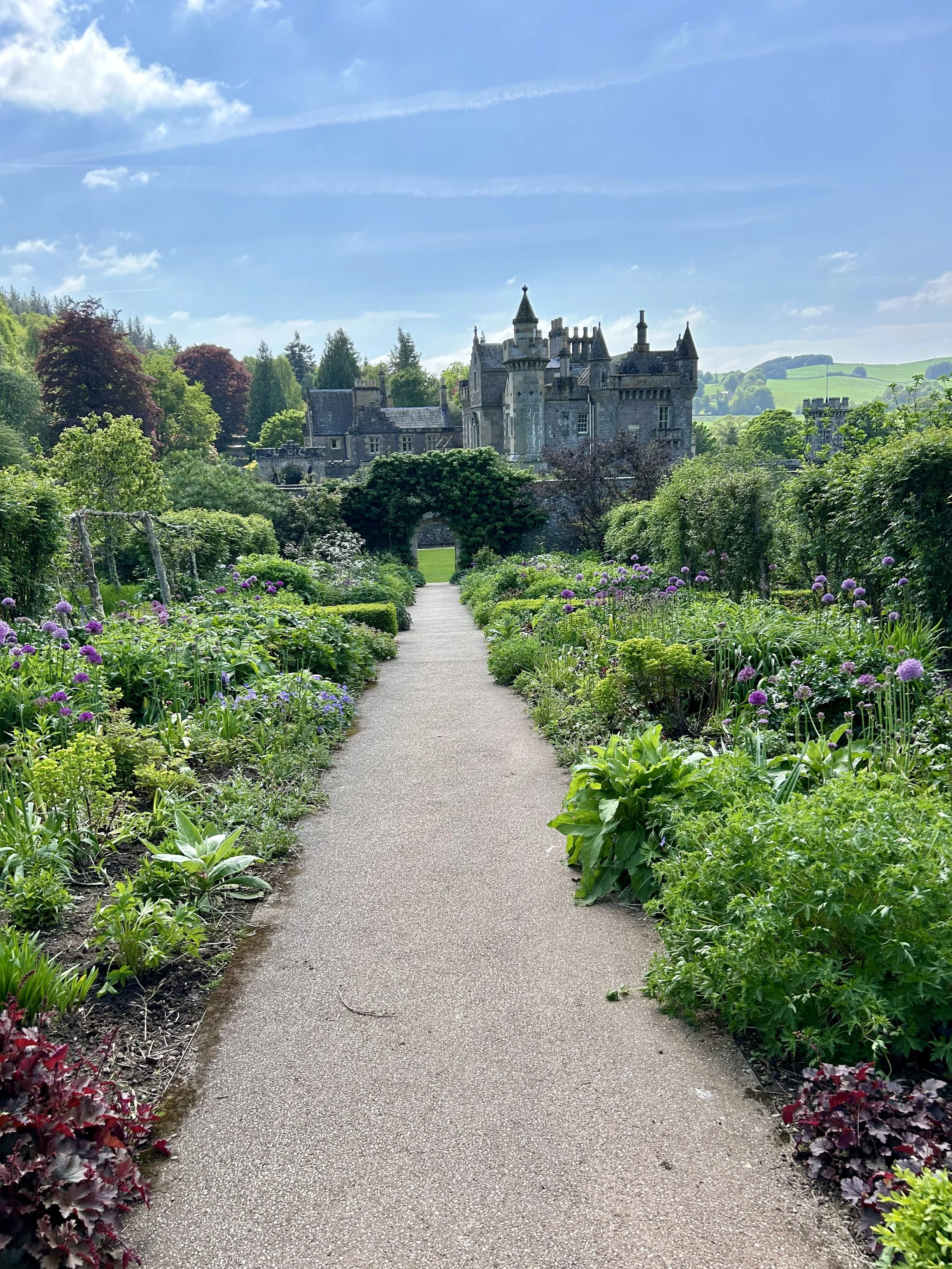 Scotland's Abbotsford and Melrose Abbey