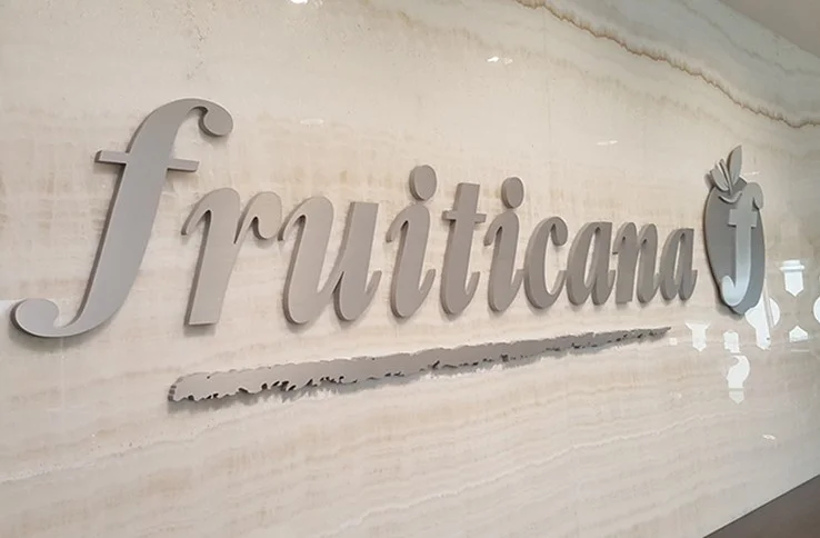 fruiticana-reception-sign-side.jpg