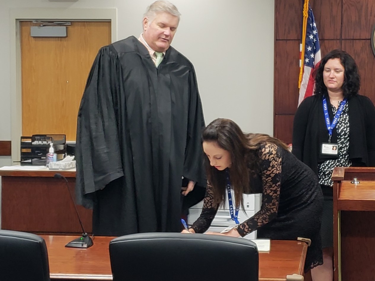 signing2.jpg
