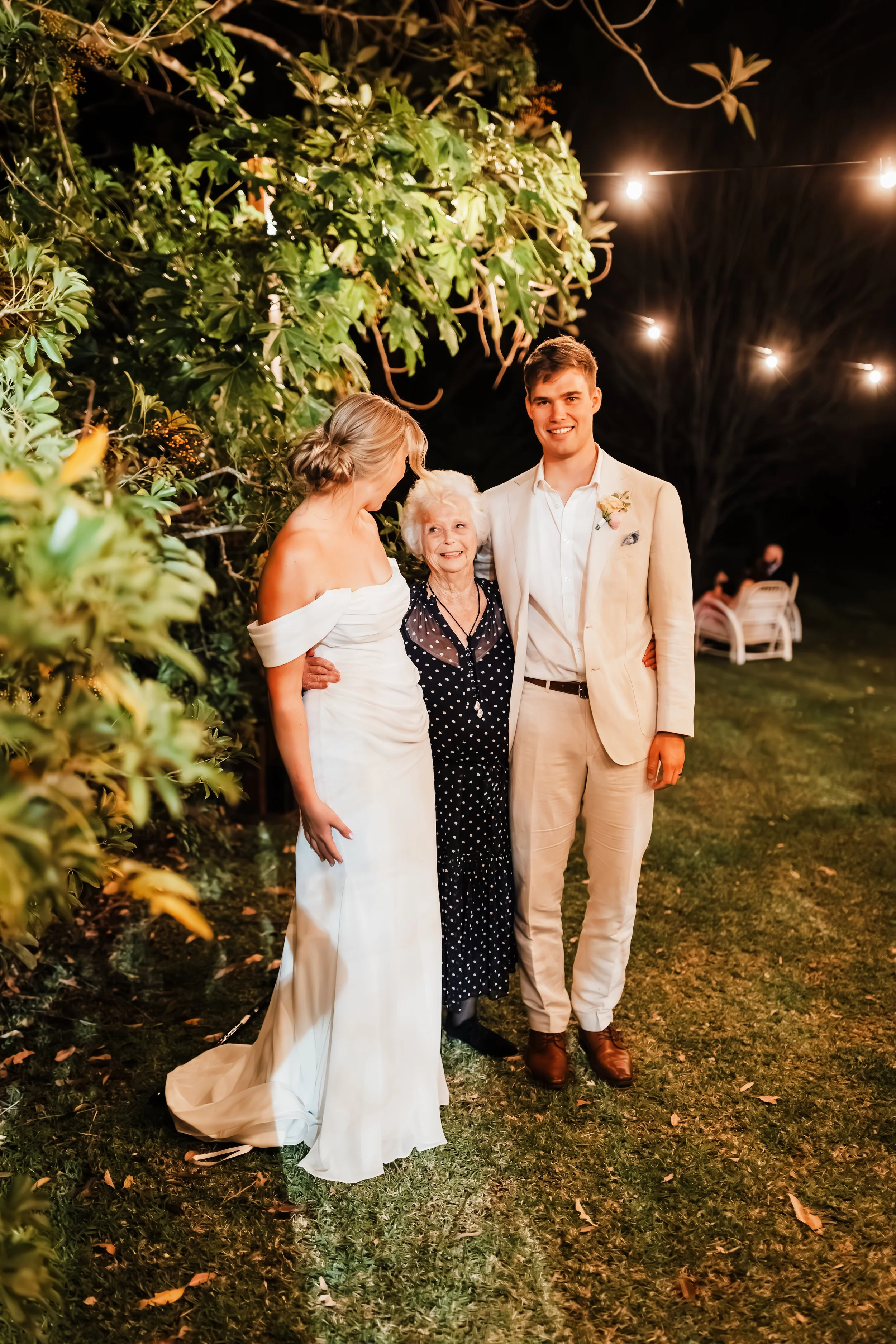 GENEVIEVE & LACH - 1002.jpg