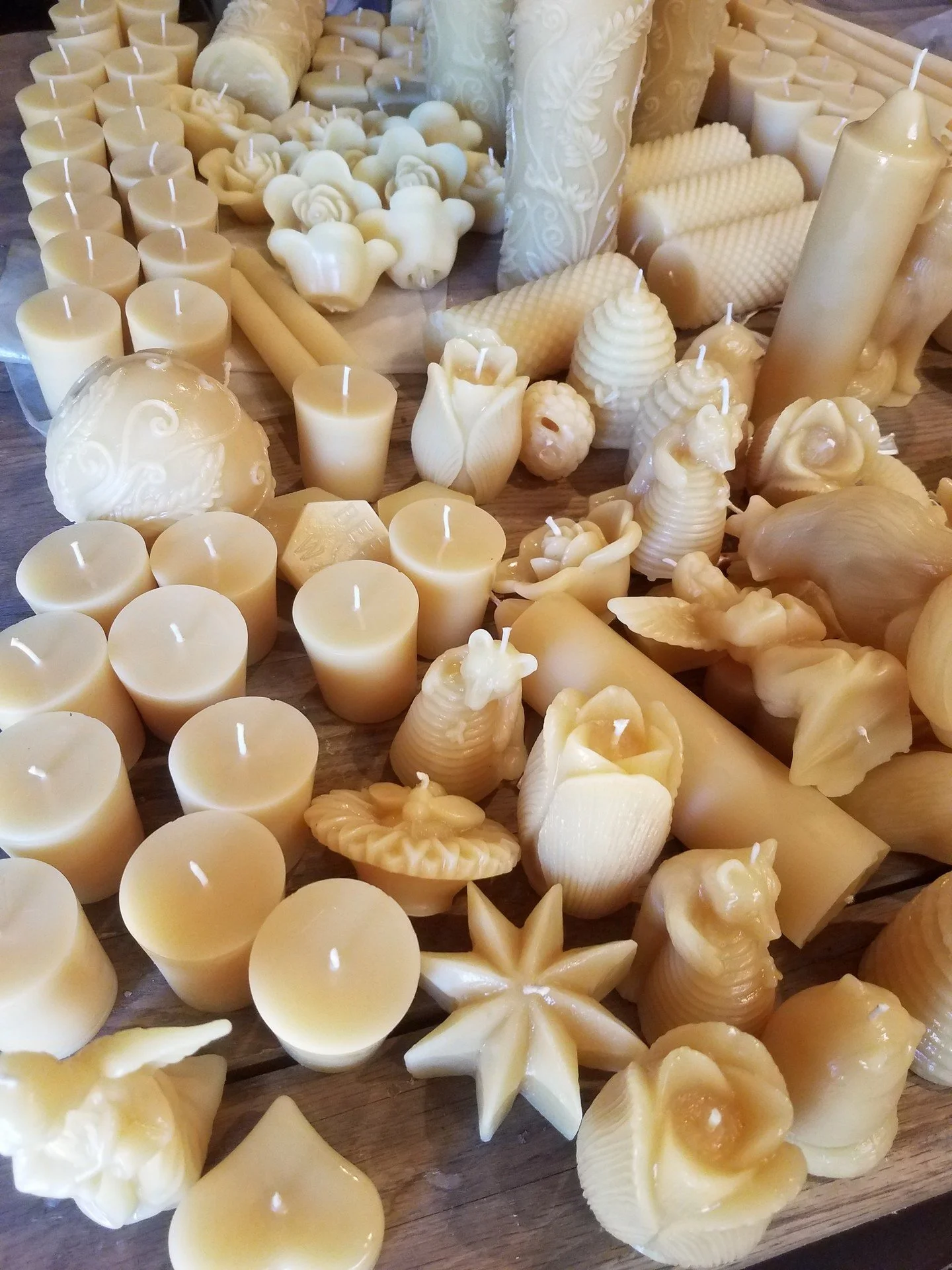 No market in the rain and wind tomorrow. You can place an order for pick-up. Let beeswax candles brighten these long nights! How about knitting or crocheting? We have super-soft Cormo yarn for you to use in creating warm clothing! e-mail us at buttem