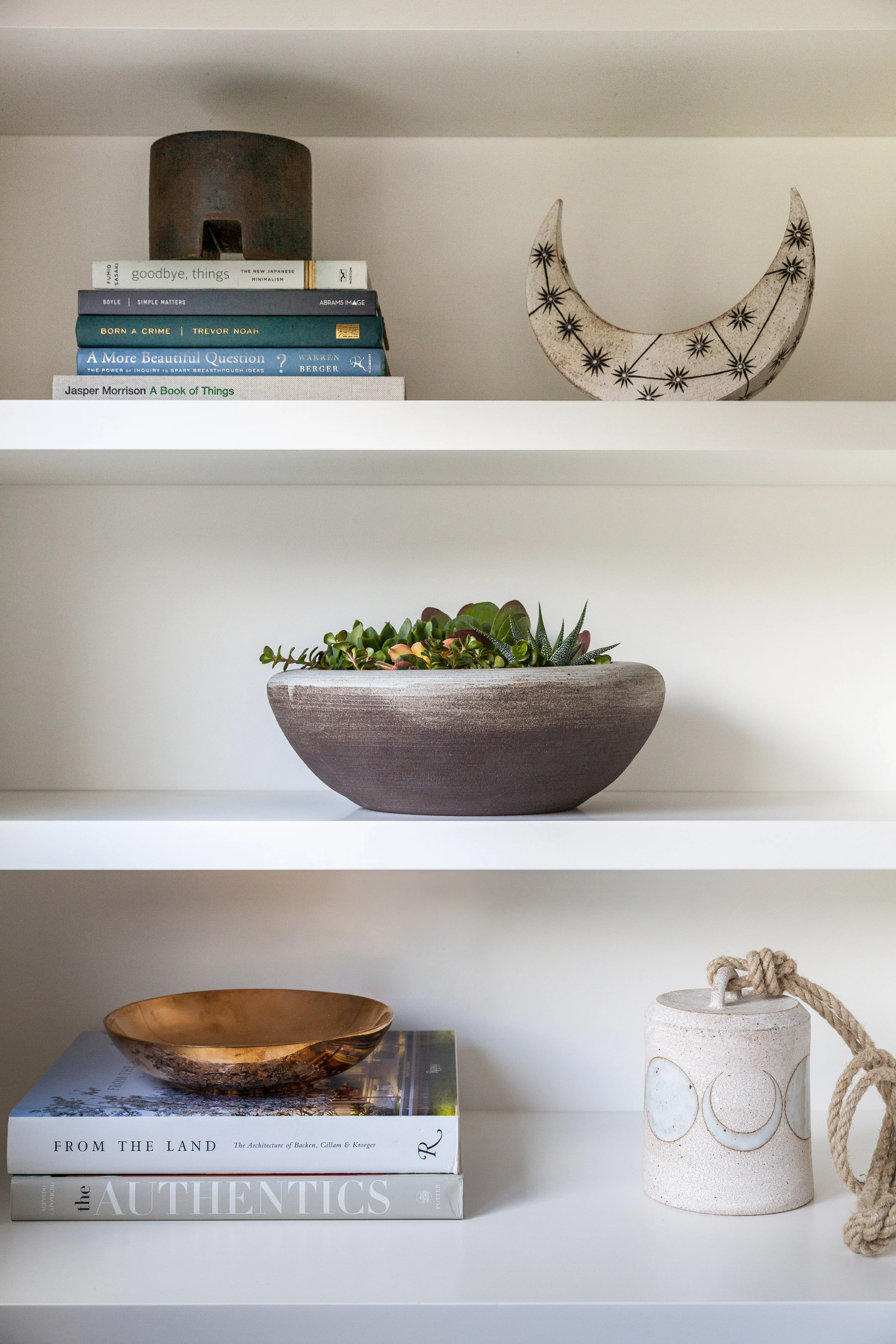 bookshelf.jpg