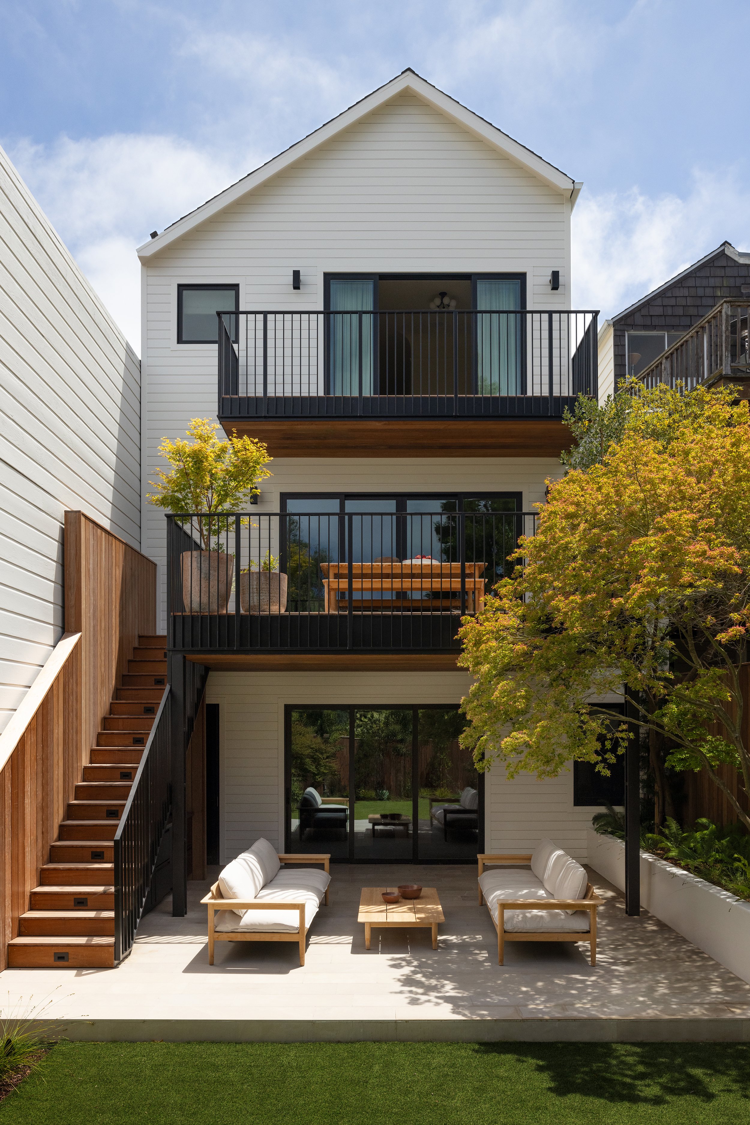 noe_valley_exterior_back.jpg
