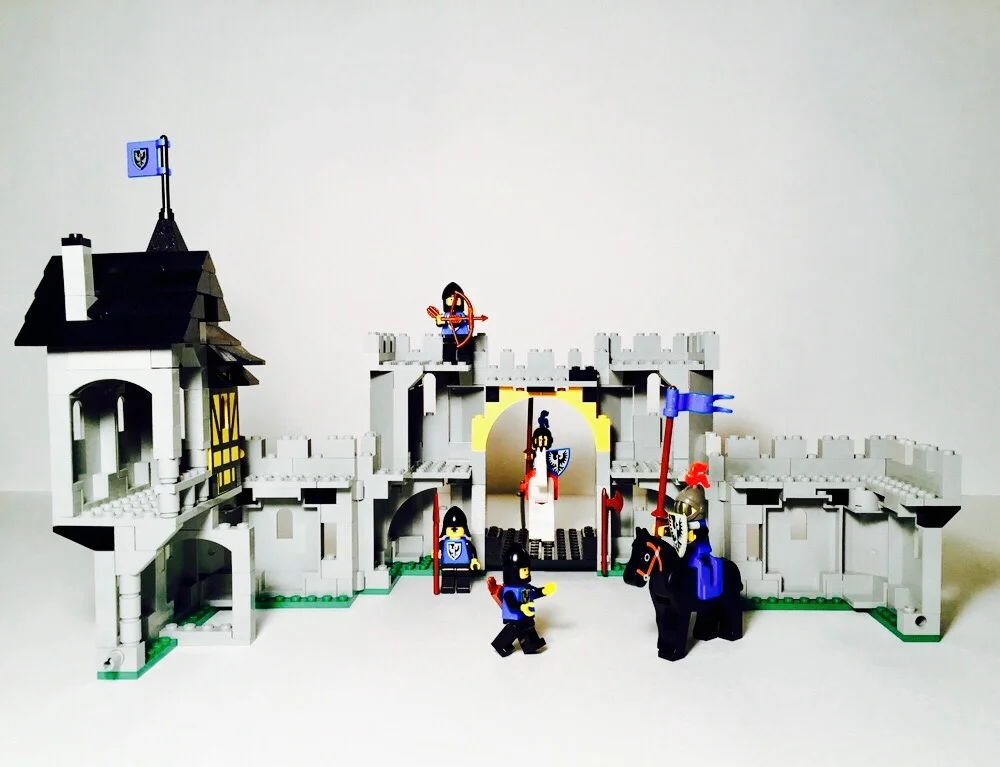 Review Black Falcons Fortress 6074 From 1986 The Lego