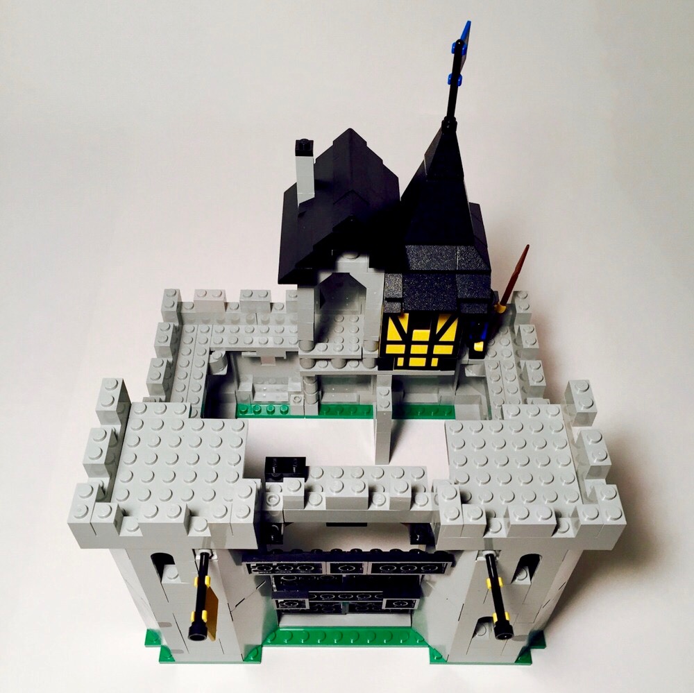 Review Black Falcons Fortress 6074 From 1986 The Lego