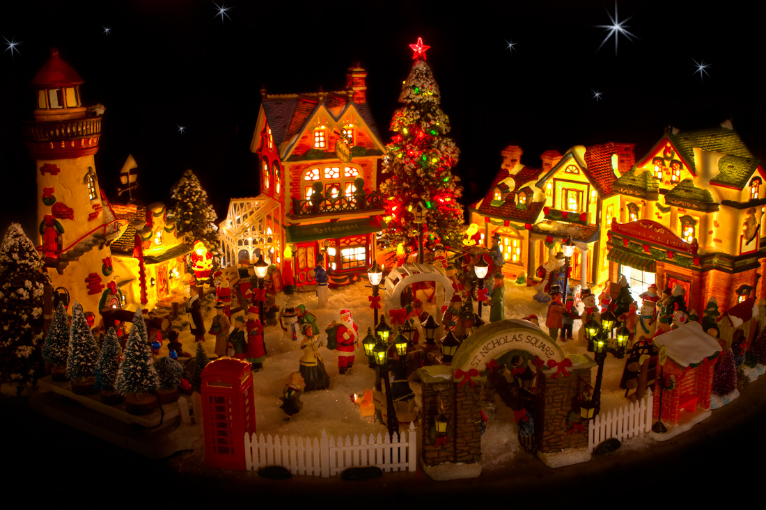 Featured image of post Lego Winter Village Display I love expanding and modifying real lego sets