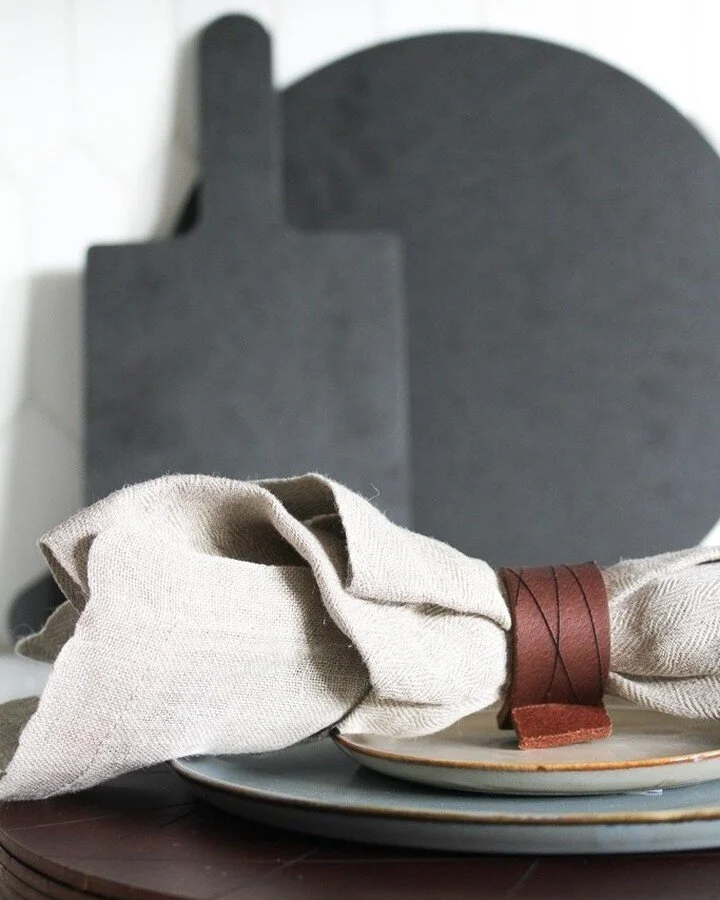 Time to set the table! Our goal with our Modern Lines collection was to help you upgrade your place settings with artful additions that pair perfectly with other elegant tableware options like our serving boards.

#seattledesign #modernlines #support