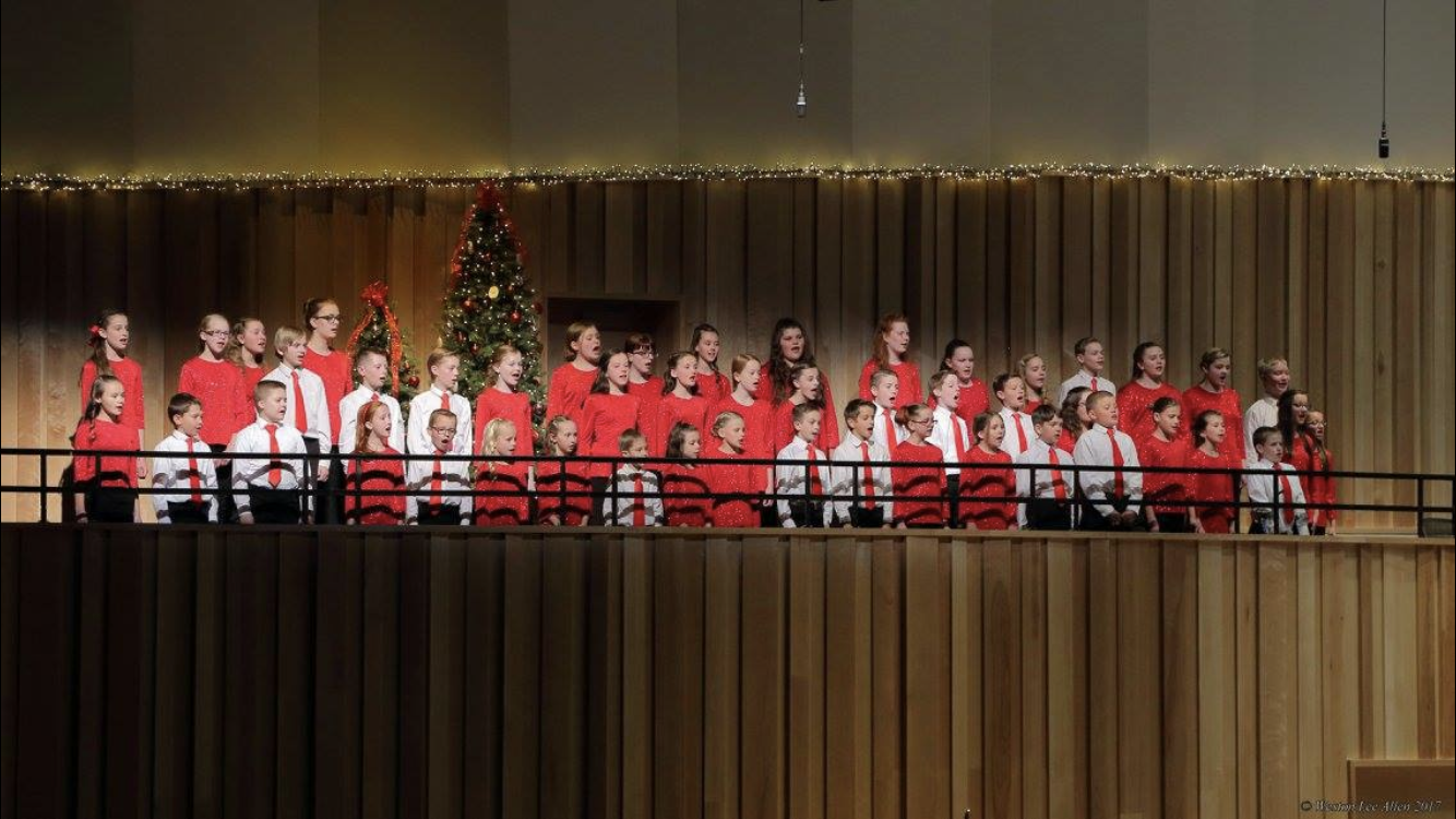 USU Women's Chorus Spring 2018 (35).PNG