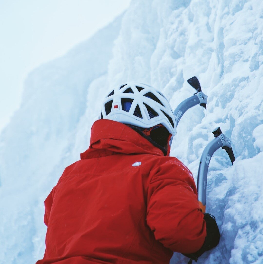 5 questions to ask yourself before you take up ice climbing! 😉⁠
⁠
1. How much Do I really like the cold? ⁠
⁠
2. Do I like having all my fingers and toes?⁠
⁠
3. Do I enjoy suffering? ⁠
⁠
4. How much do I enjoy suffering? ⁠
⁠
5. Have I purchased share