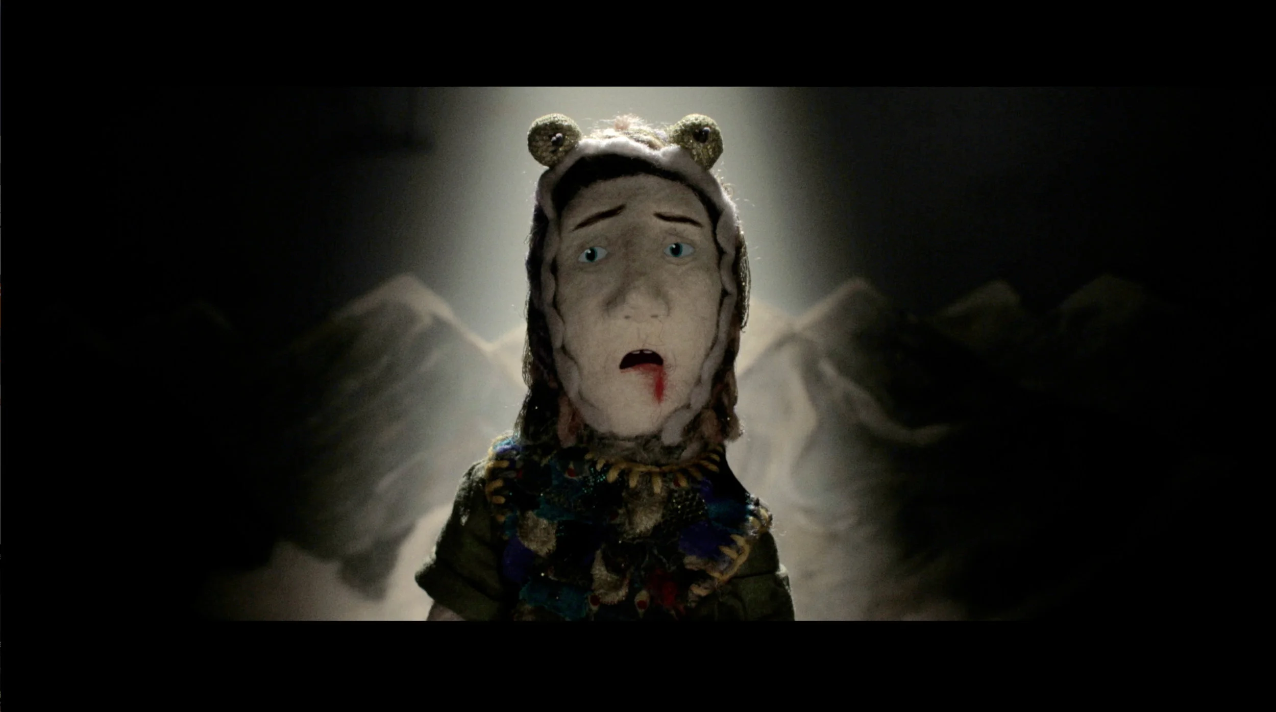JURY PRIZE: EDMOND - Nina Gantz A comically twisted tale of a man struggling with peculiar urges, who reflects on his past as a way of understanding his current obsessions and desires. UK