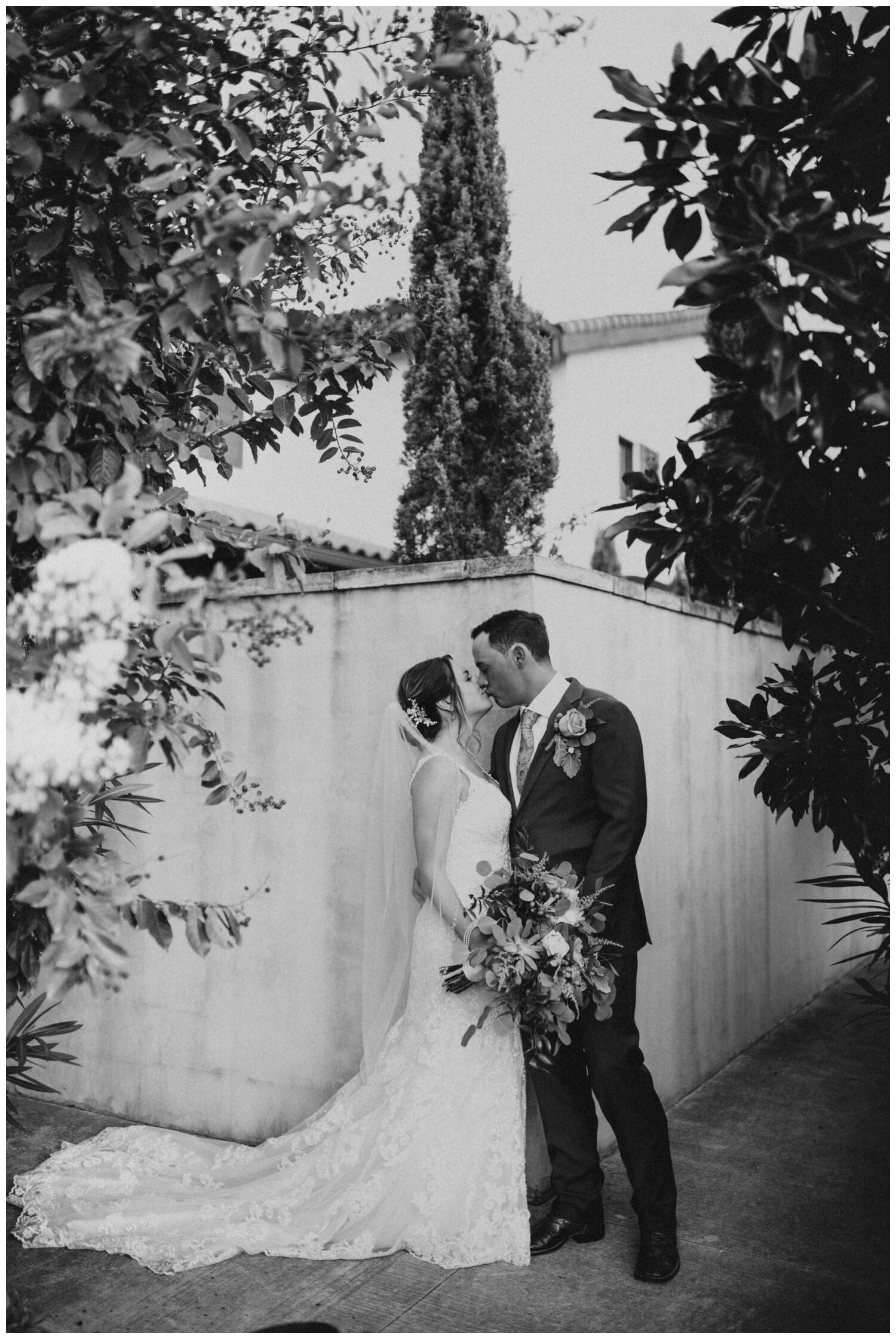 Modern Wedding at Ma Maison in Dripping Springs, Austin, Texas (Joshua and Parisa – Austin Wedding Photographer)_0051.jpg