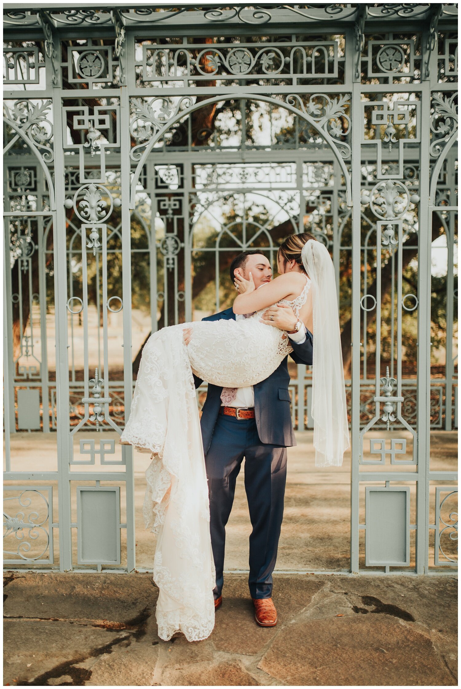 Modern Wedding at Ma Maison in Dripping Springs, Austin, Texas (Joshua and Parisa – Austin Wedding Photographer)_0056.jpg