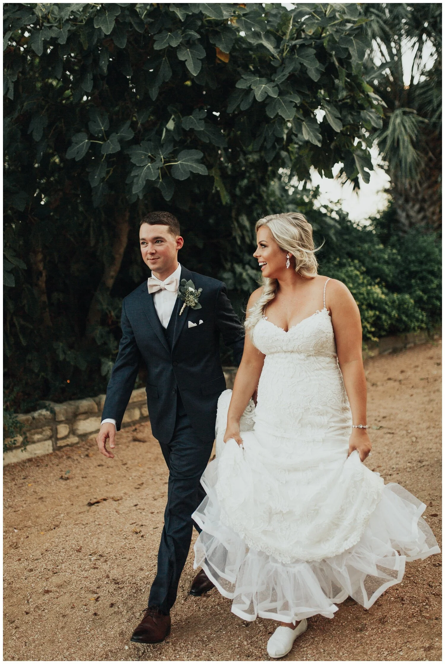Villa Antonia Elegant September Wedding Austin, Texas (Joshua and Parisa - Austin Wedding Photographer)_0018.jpg