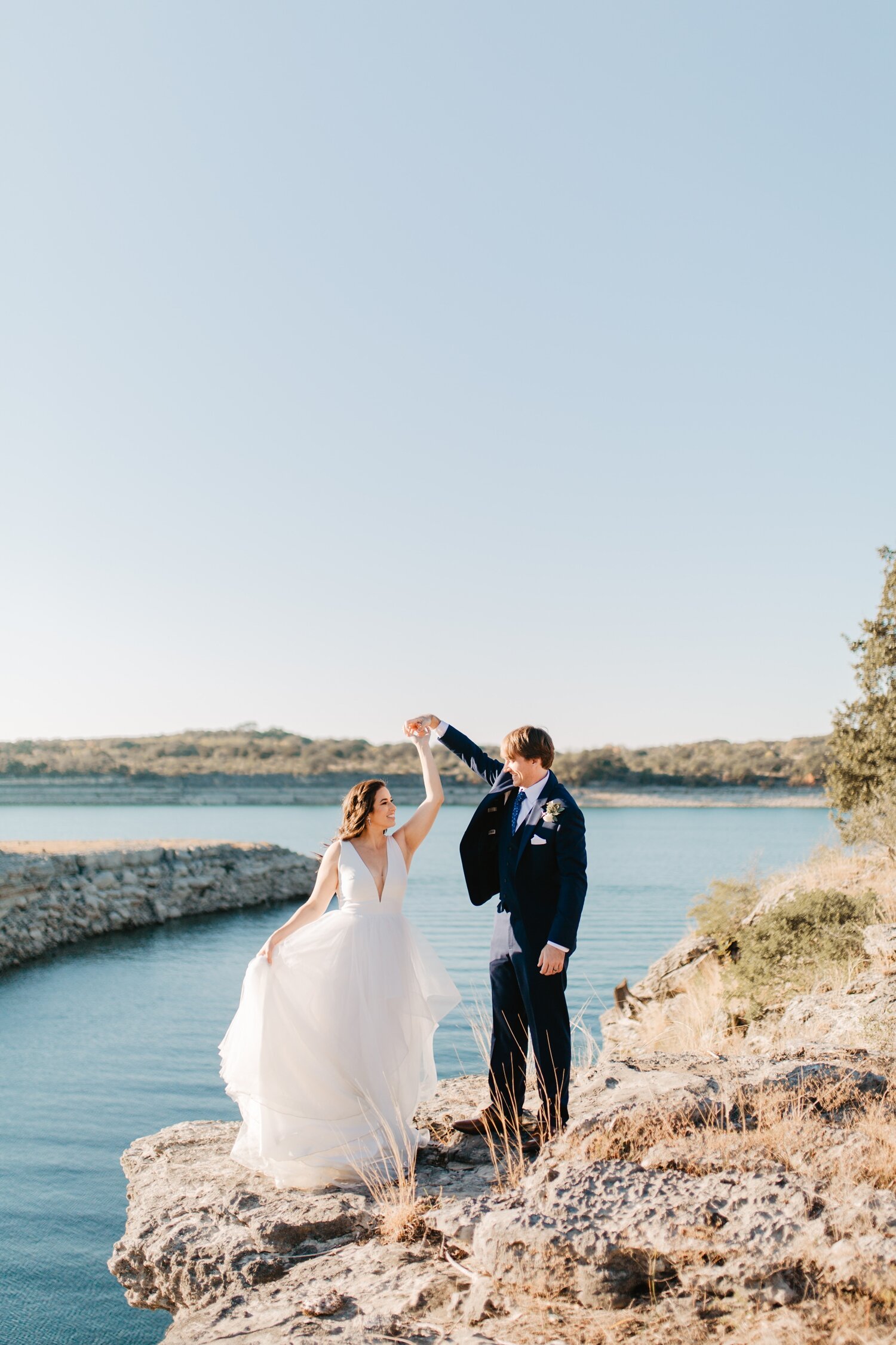 WeddingPhotographyTheEstateAtLakeTravis_0032.jpg