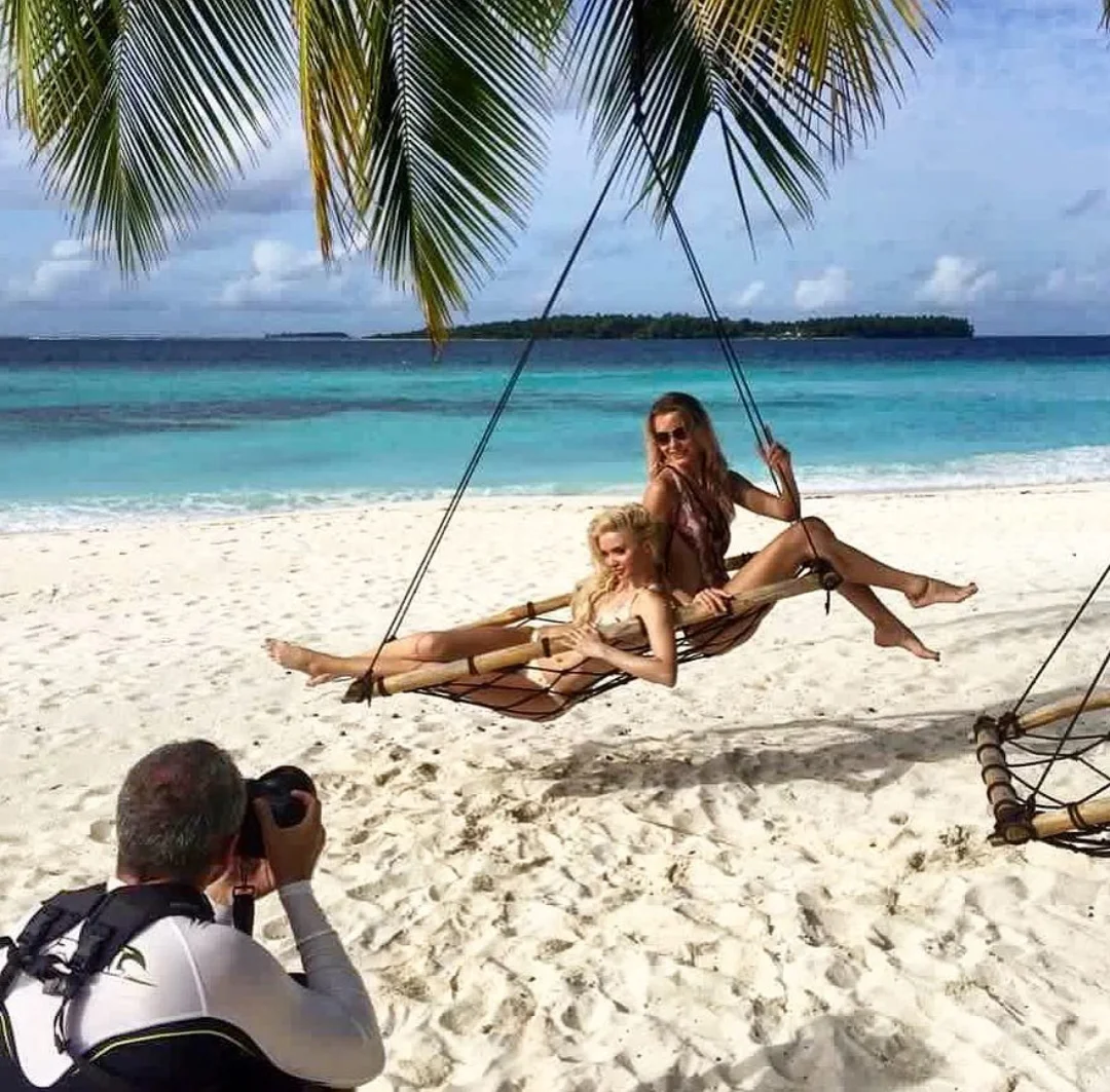 Model+Booking+Pic.jpg