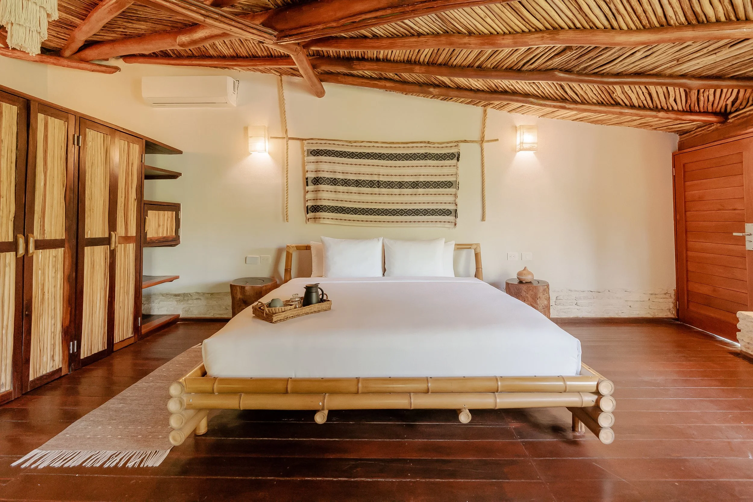 Tree House Suite 1.jpg