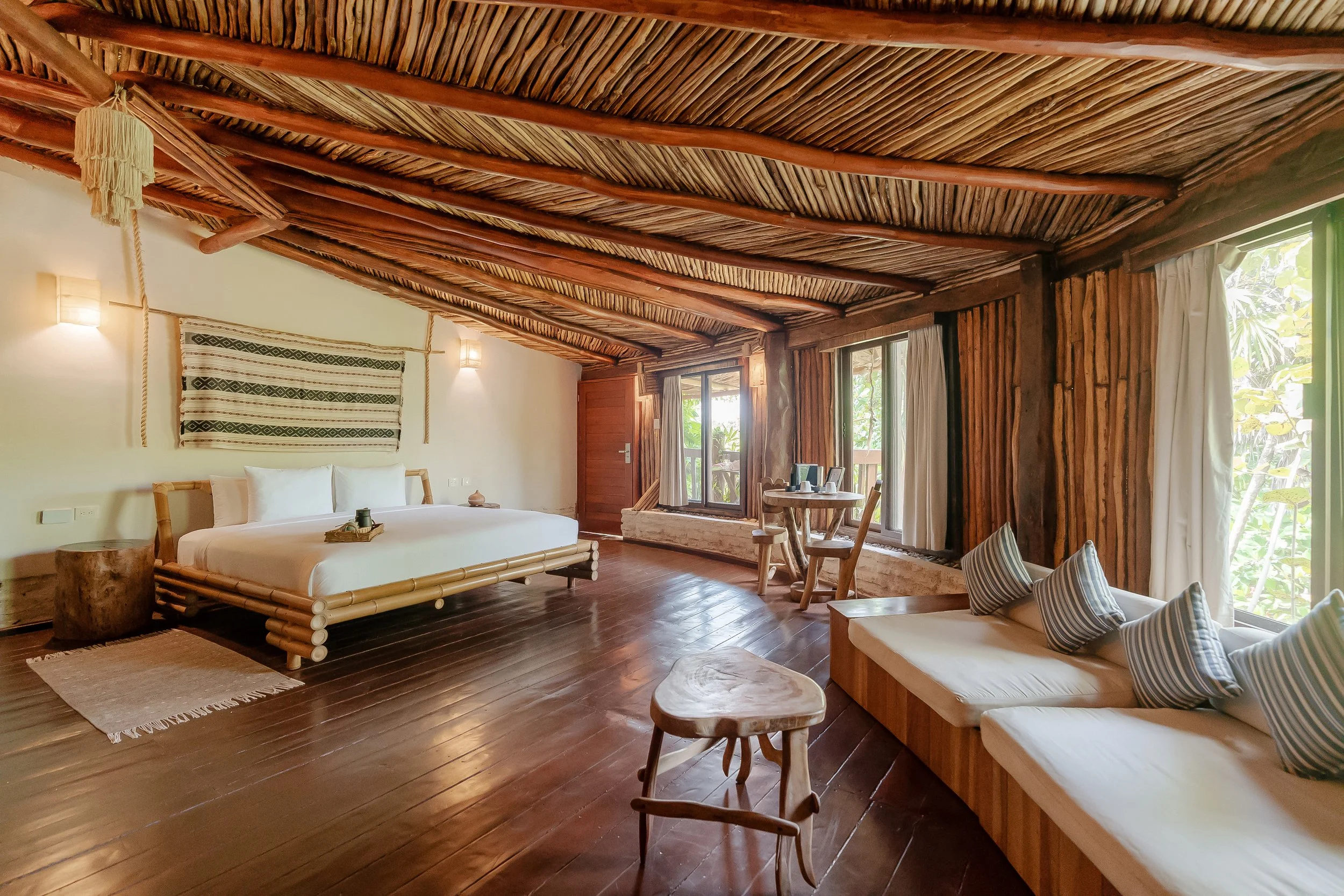 Tree House Suite 6.jpg