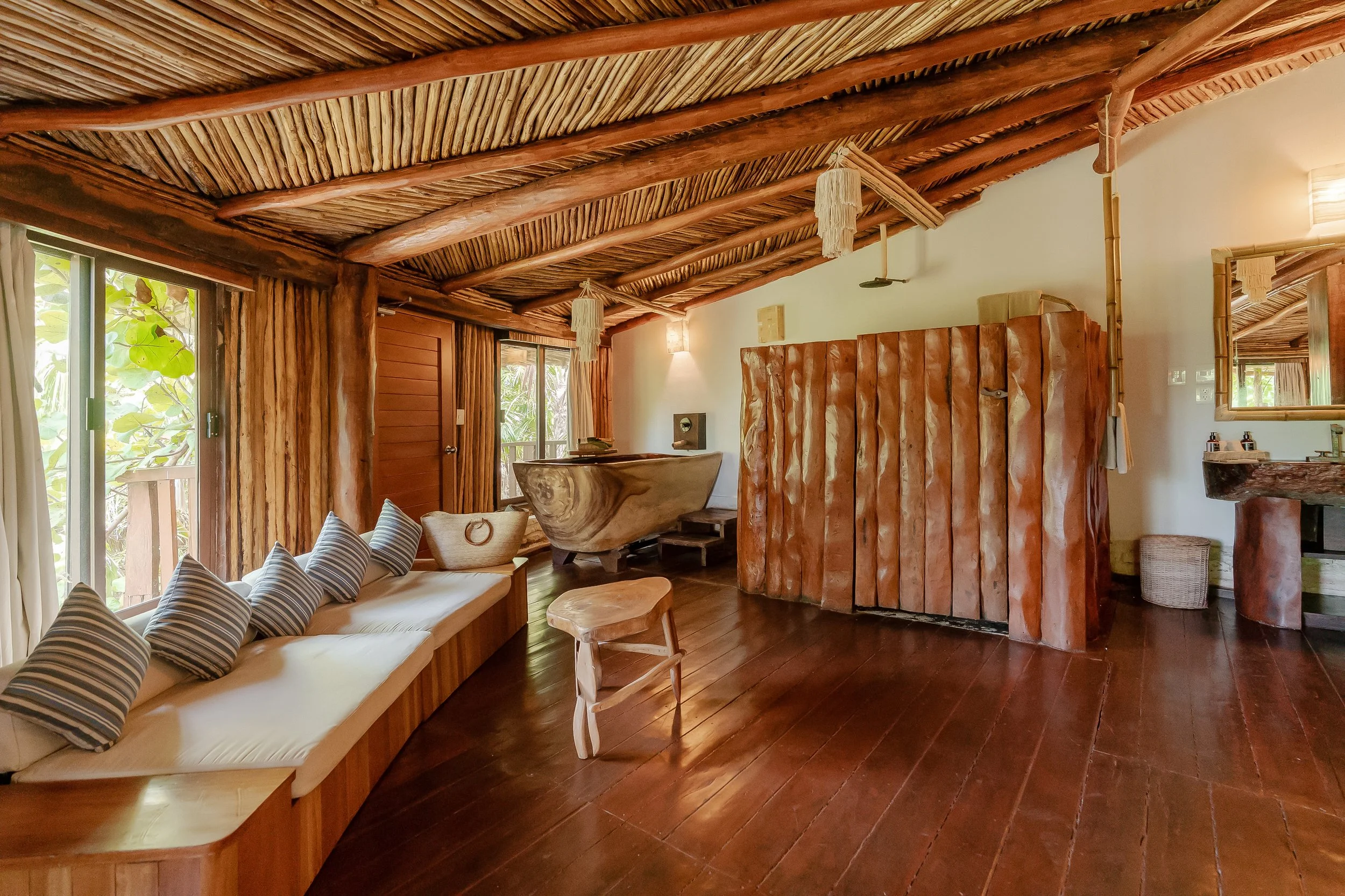 Tree House Suite 4.jpg.jpg
