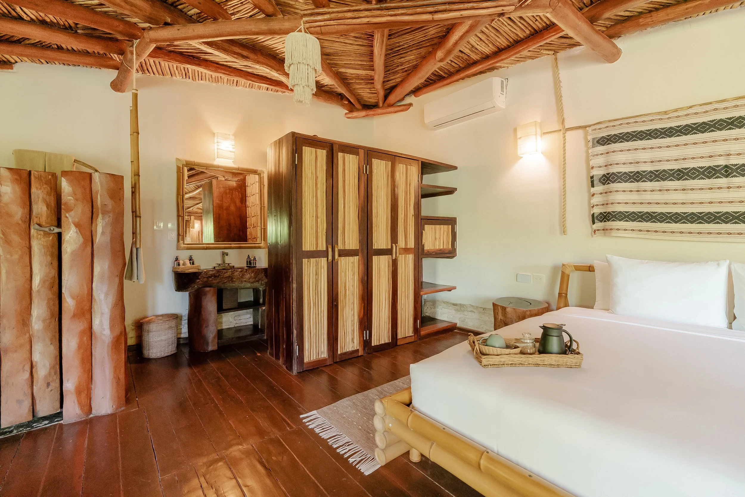 Tree House Suite 5.jpg.jpg