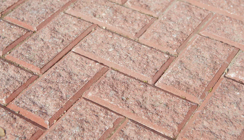 Typically a straight or smoothed edged finish for a clean look. (as seen above)