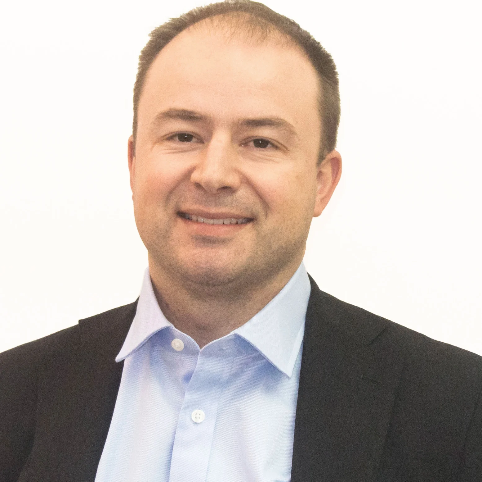 TRISTAN LLOYD  With over 18 years experience, Tristan is adept at encouraging honest conversations to make a visual pathway to independence.