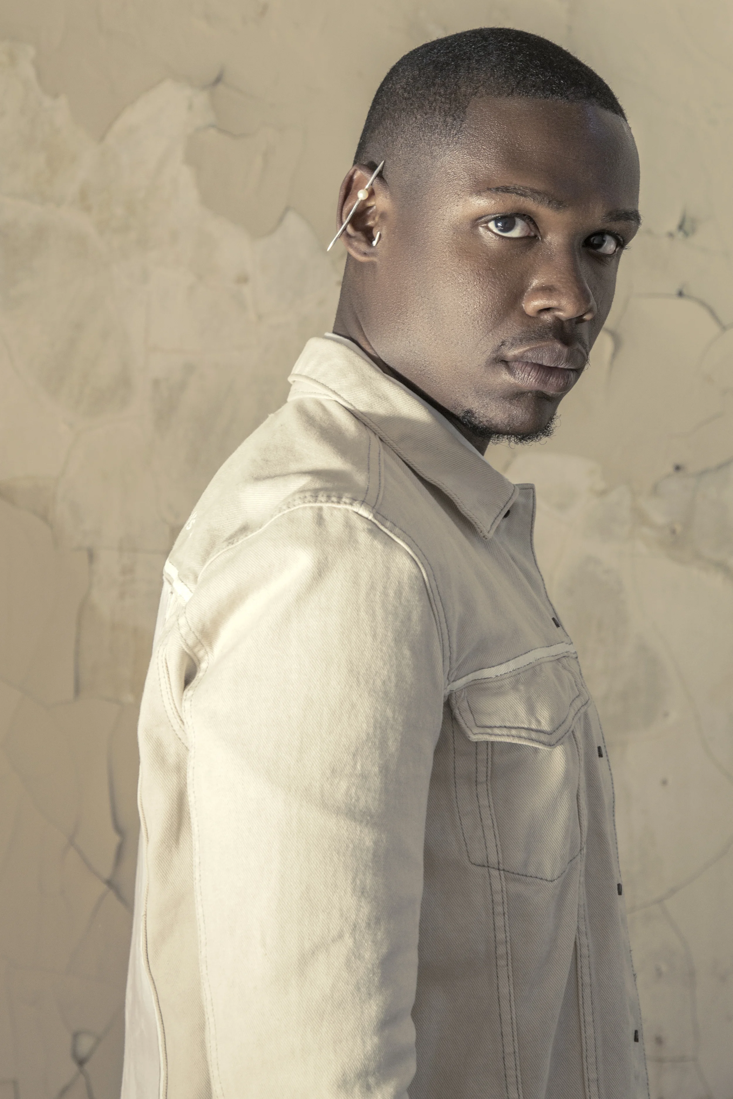 Damion_Cream_03(Small).jpg
