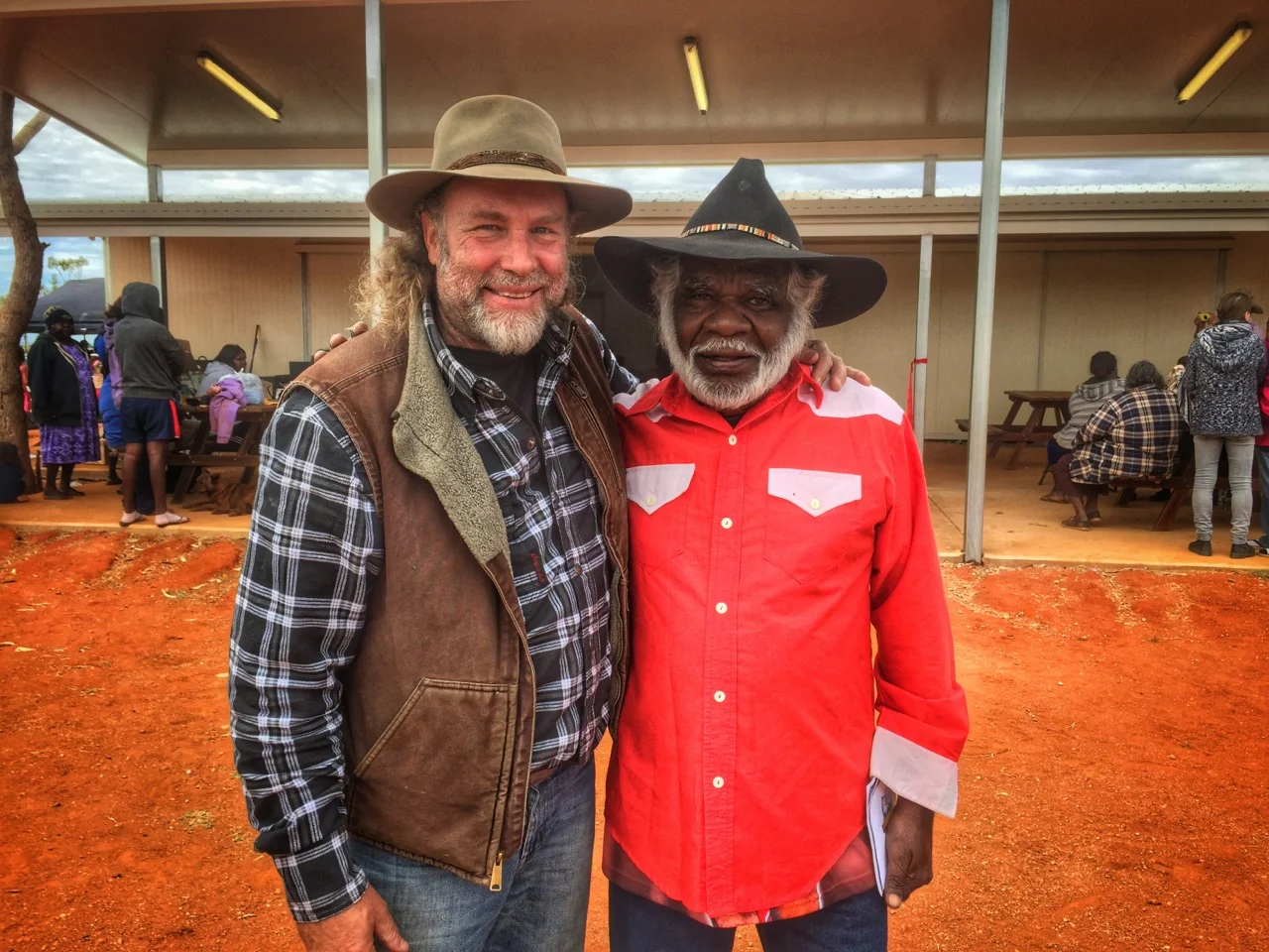Pictured: Steve with local legend, Johnny Percy from Alpururrulam community on the Sandover Highway, Northern Territory.