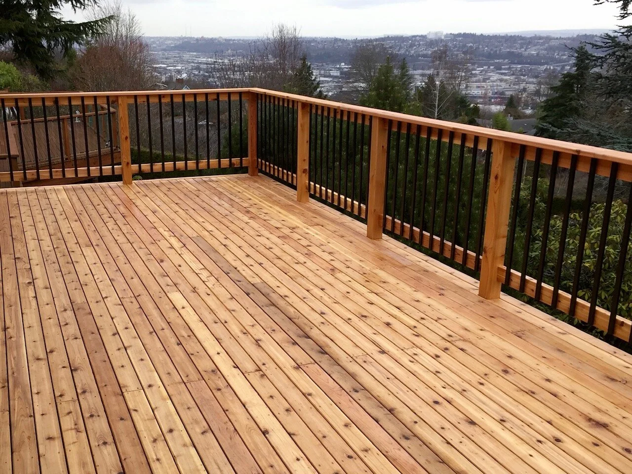 Deck Builder in West Seattle. WA.jpg