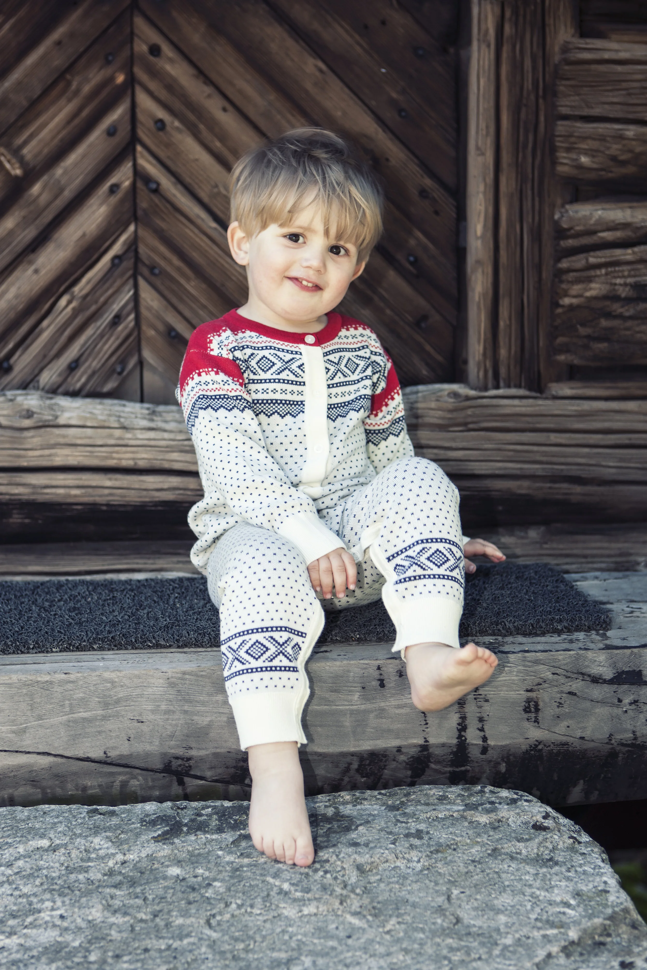 MARIUSKIDS_BAMBUSHELDRESS_HVIT_MILJØ_1 (1).jpg
