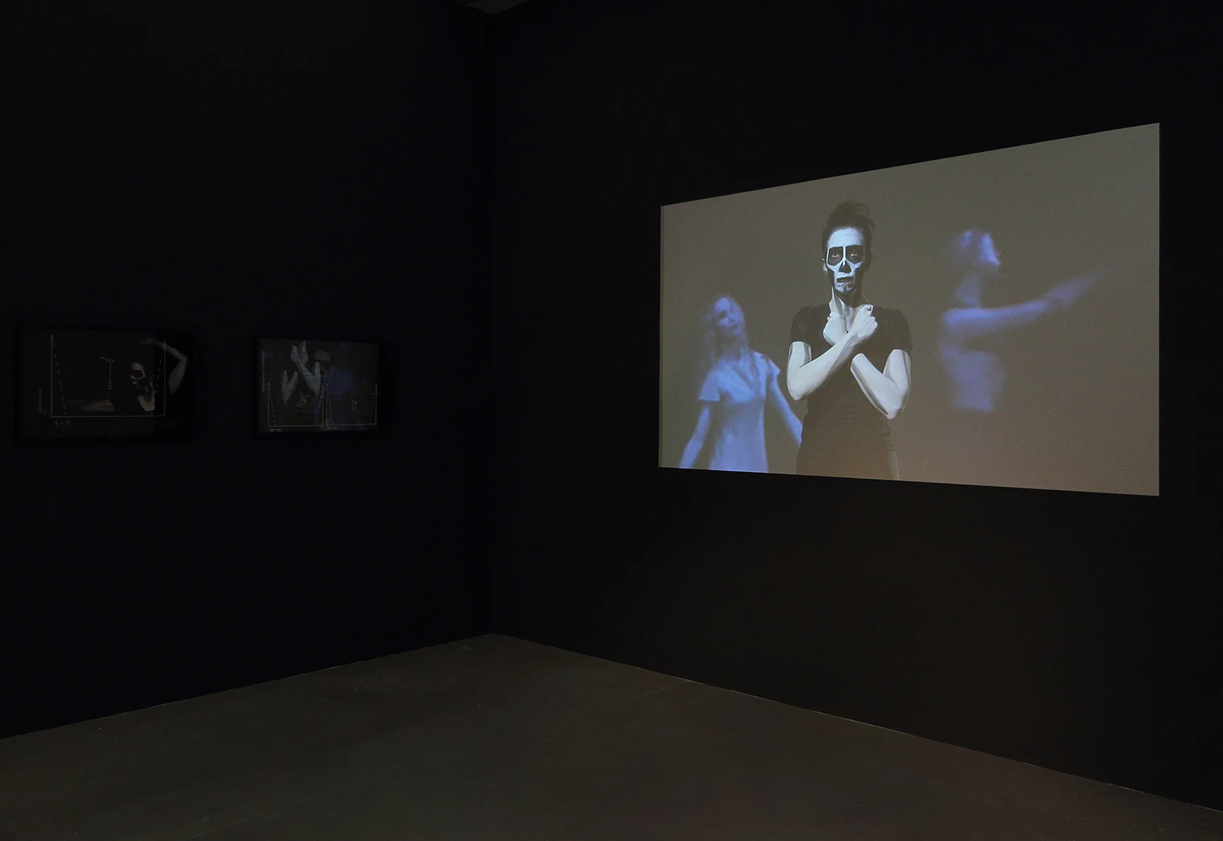 Installation shot: exhibition Anti:modern , Museum der Moderne Salzburg, 2016 (Photo: Rainer Iglar)