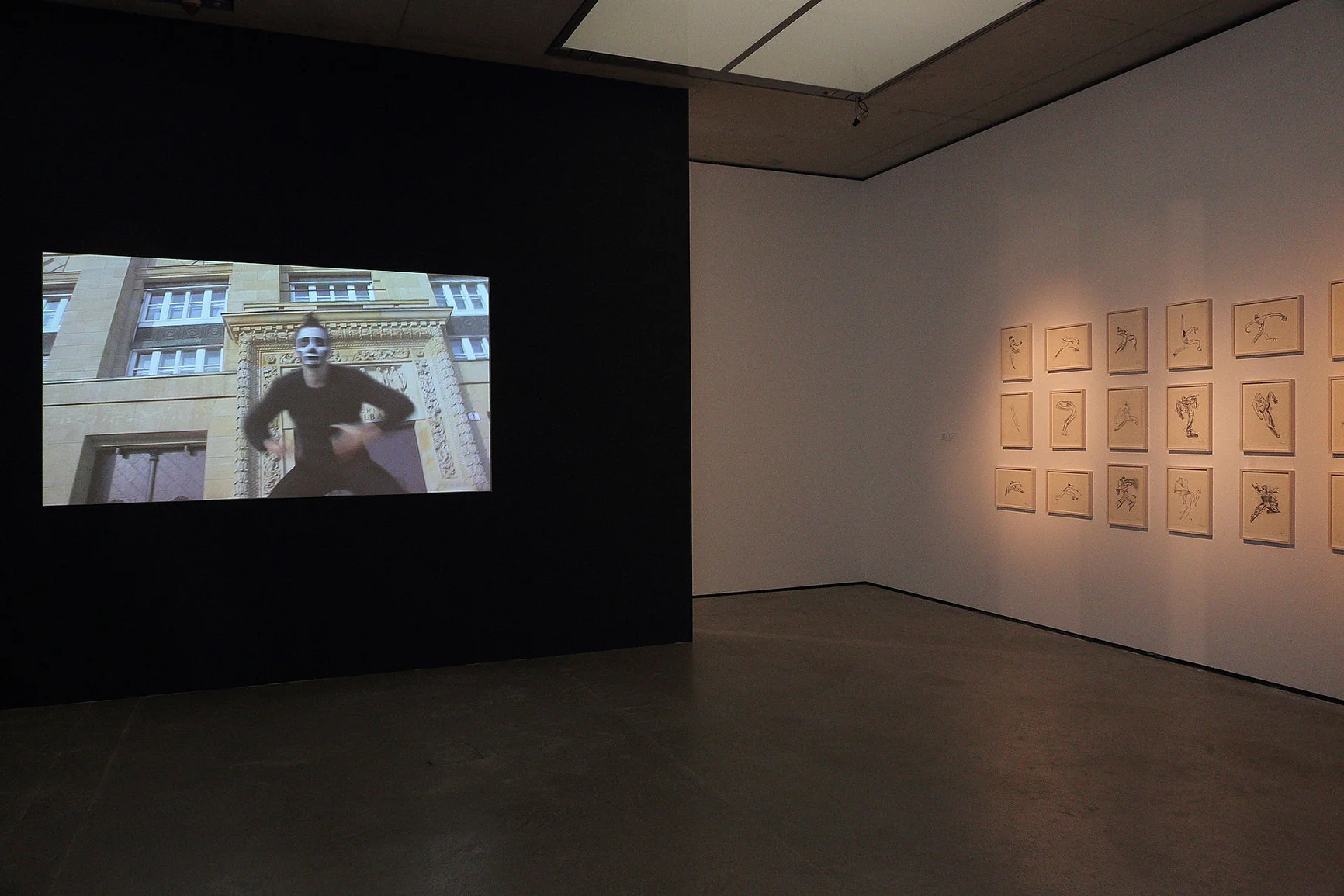 Installation shot: exhibition Anti:modern , Museum der Moderne Salzburg, 2016 Left : Isa Rosenberger, Espiral, 2010–2013; right: Helene von Taussig, Studien des Tänzers Harald Kreutzberg, 1933 (Photo: Rainer Iglar)