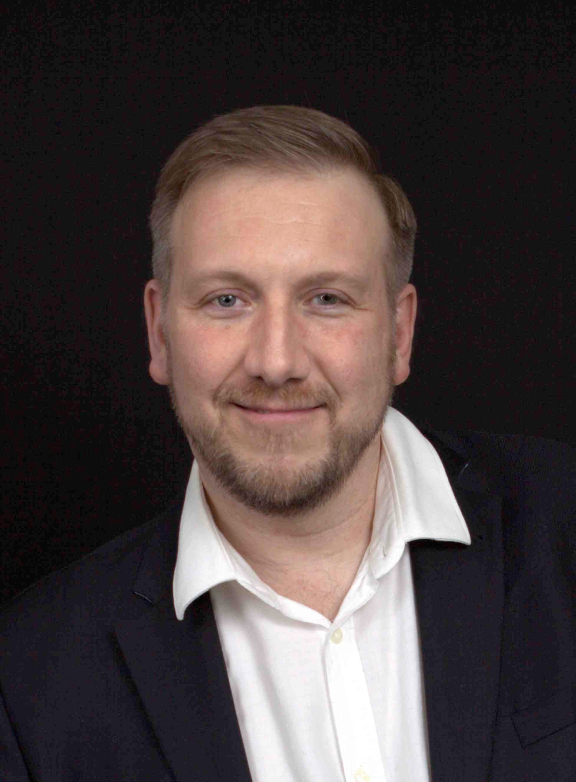 Prof Graham Cross.jpg