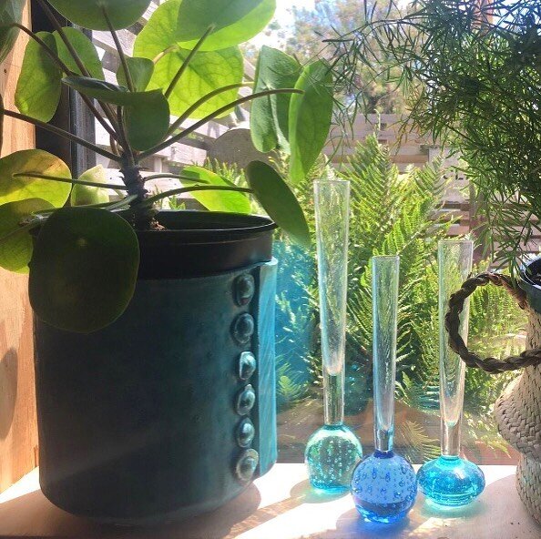 One of my new &lsquo;buoy&rsquo; rivet planters in its new home @dickens.rachael  Looking fabulous with nature&rsquo;s green and next to coloured glass. 
This a new body of work and available soon for sale. Will post new ones asap. Message me if you 