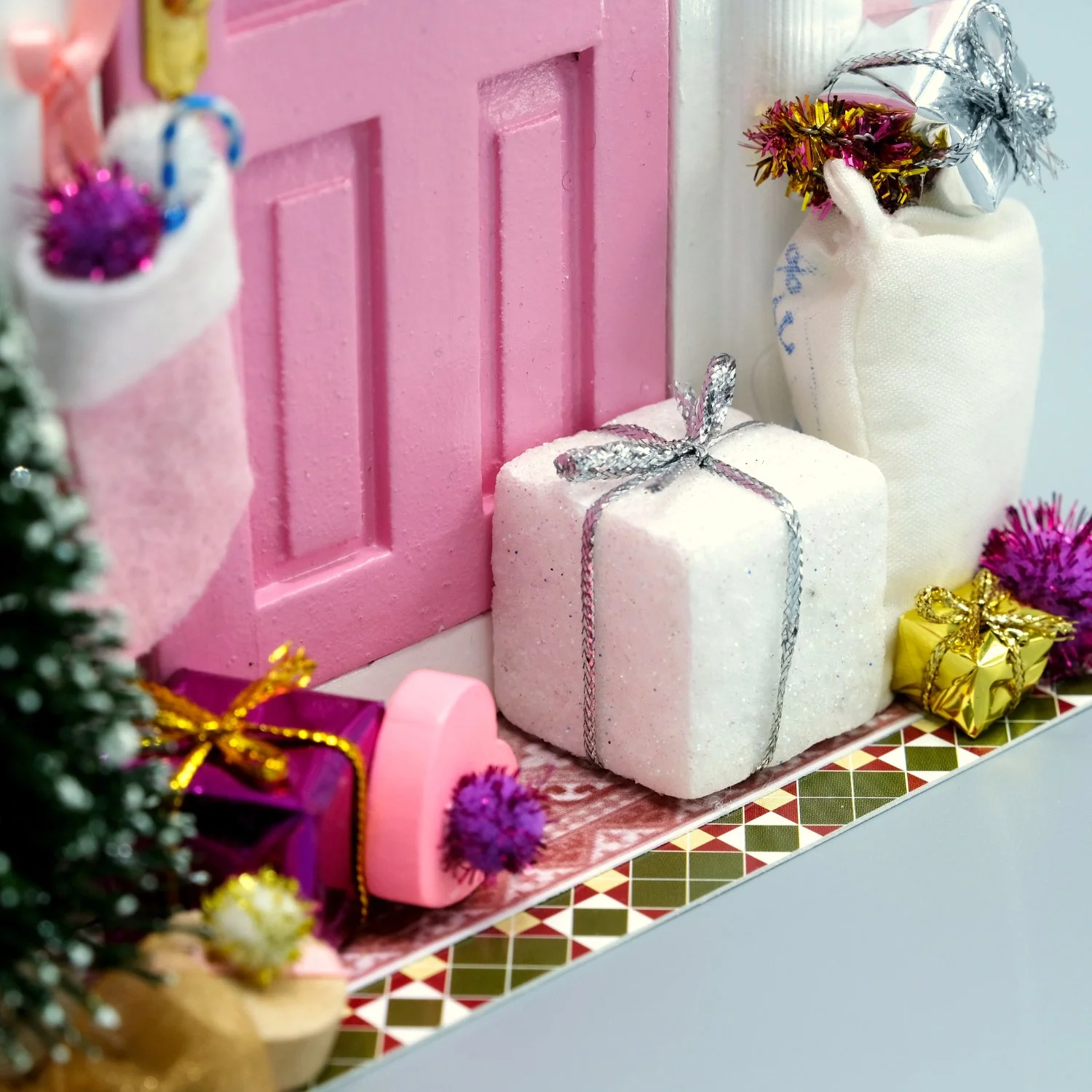 Presents by the Door05.jpg