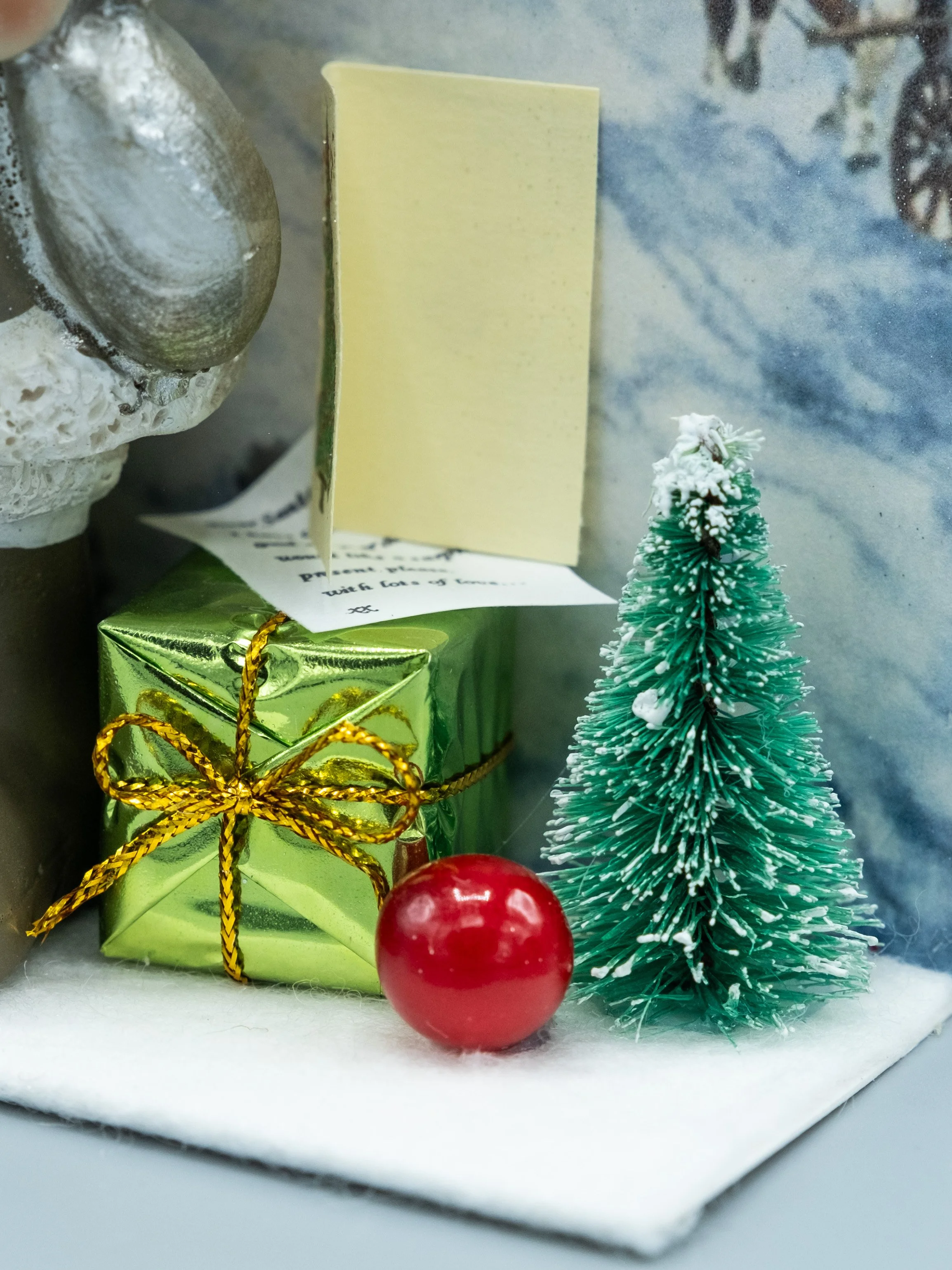 christmas_grey_santa-02.jpg