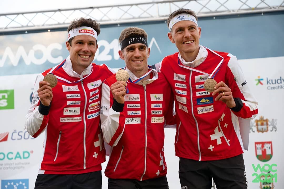 Looking back to the World Orienteering Championships Relay @woc2021czech in Czech sandstones last week, my most important race in season 2021.
.
Together with @swissorienteering team, our coach Francois and especially my teammates @martin.hubmann &am