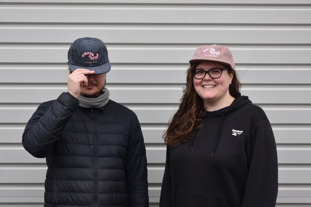 🧢❤️&zwj;🔥 Merch drop alert❤️&zwj;🔥 🧢 
&bull;
New cord caps are in stock and looking fresh as!
Modelled here by our roastery champs Thom and Wendy 🤌
&bull;
Also a great chance to give a big old shout out to the wonderful @girlsgottarun foundation