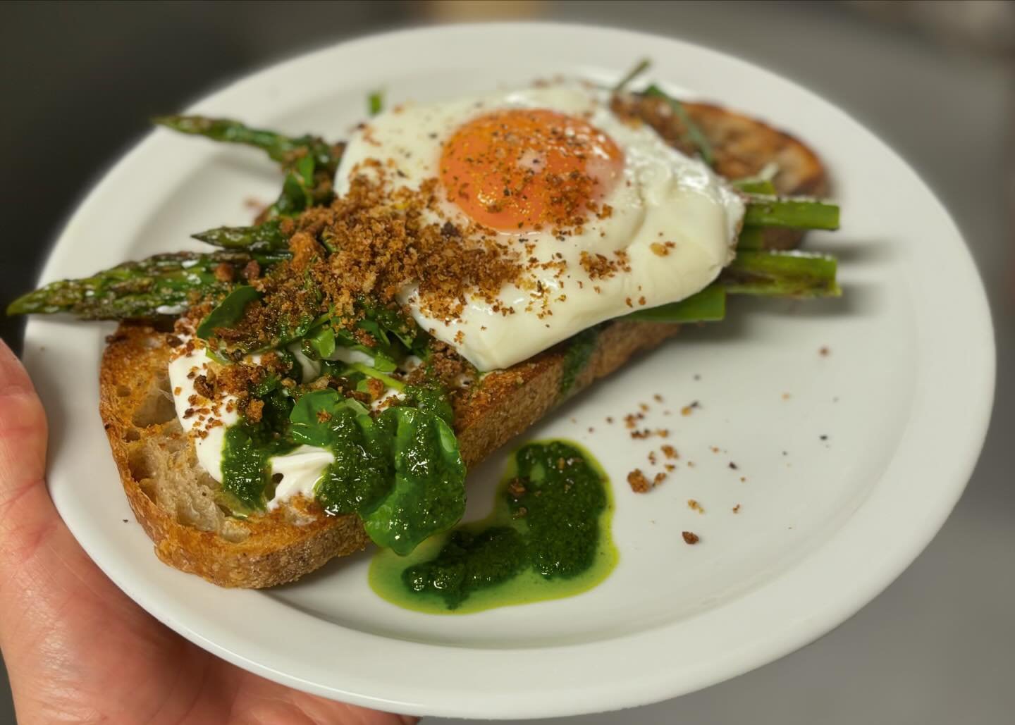 Last couple of days of our current weekly special 💥 It&rsquo;s a proper banger making the most of the current supply of local asparagus!
&bull;
Griddled asparagus &amp; lemon ricotta on sourdough with watercress, parsley oil, fried egg and gremolata