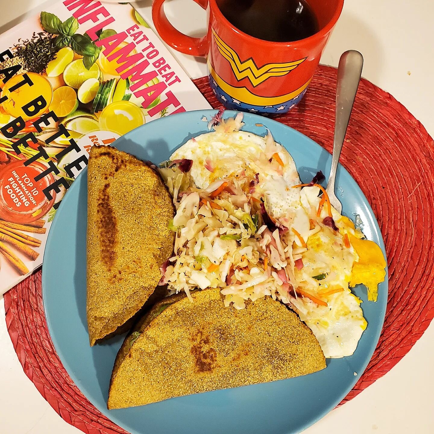 Happy Tuesday! The flavours and ingredients in this plate will be a party for your gut. Smart swaps can help you improve your #guthealth. 

We love organic eggs for breakfast and we paired them with two Chipotle Cactus pitas, plus home made fermented