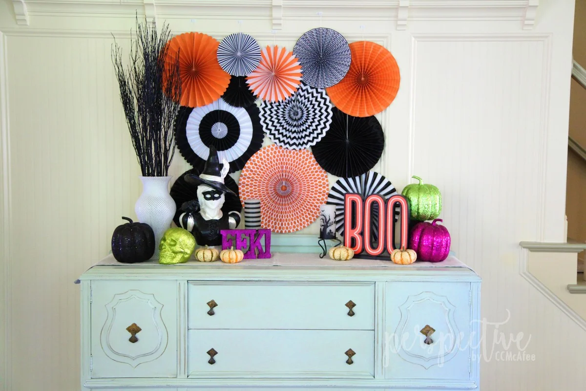 halloween decor kitchen (3).jpg