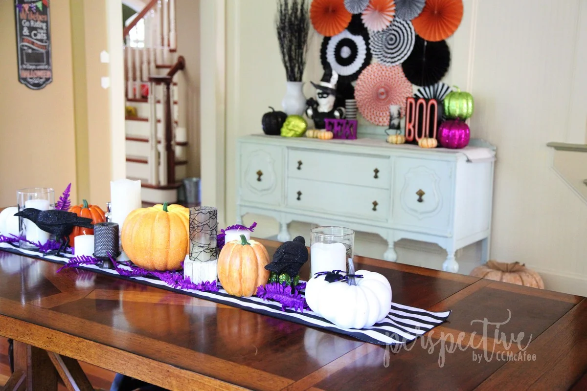 halloween decor kitchen (6).jpg