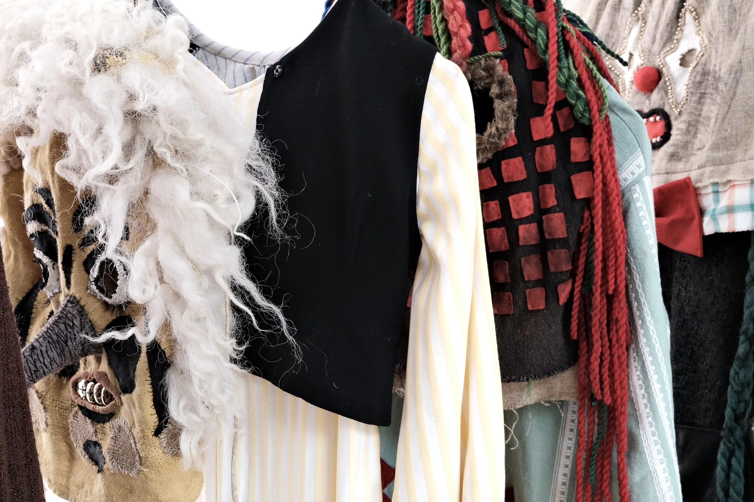  ohne Titel 2012 – 2021 / Kostüme und Masken 