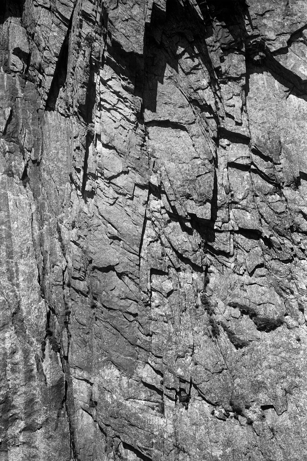 KaumEiner_KB175-Neg-5-(Schoellenen).jpg