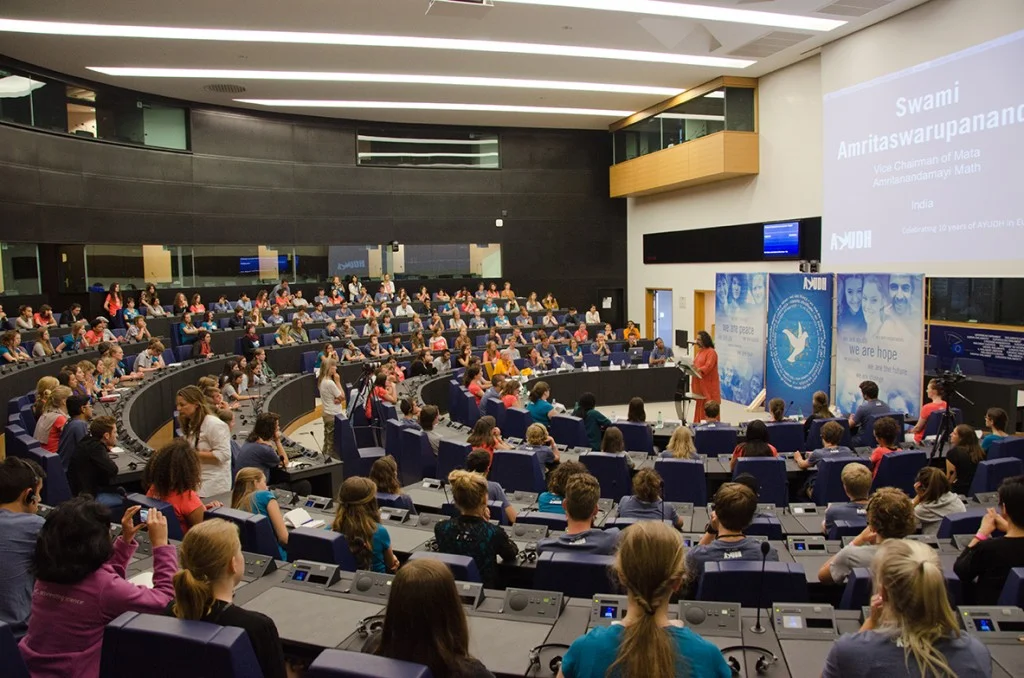 02_Symposium-1024x678.jpg