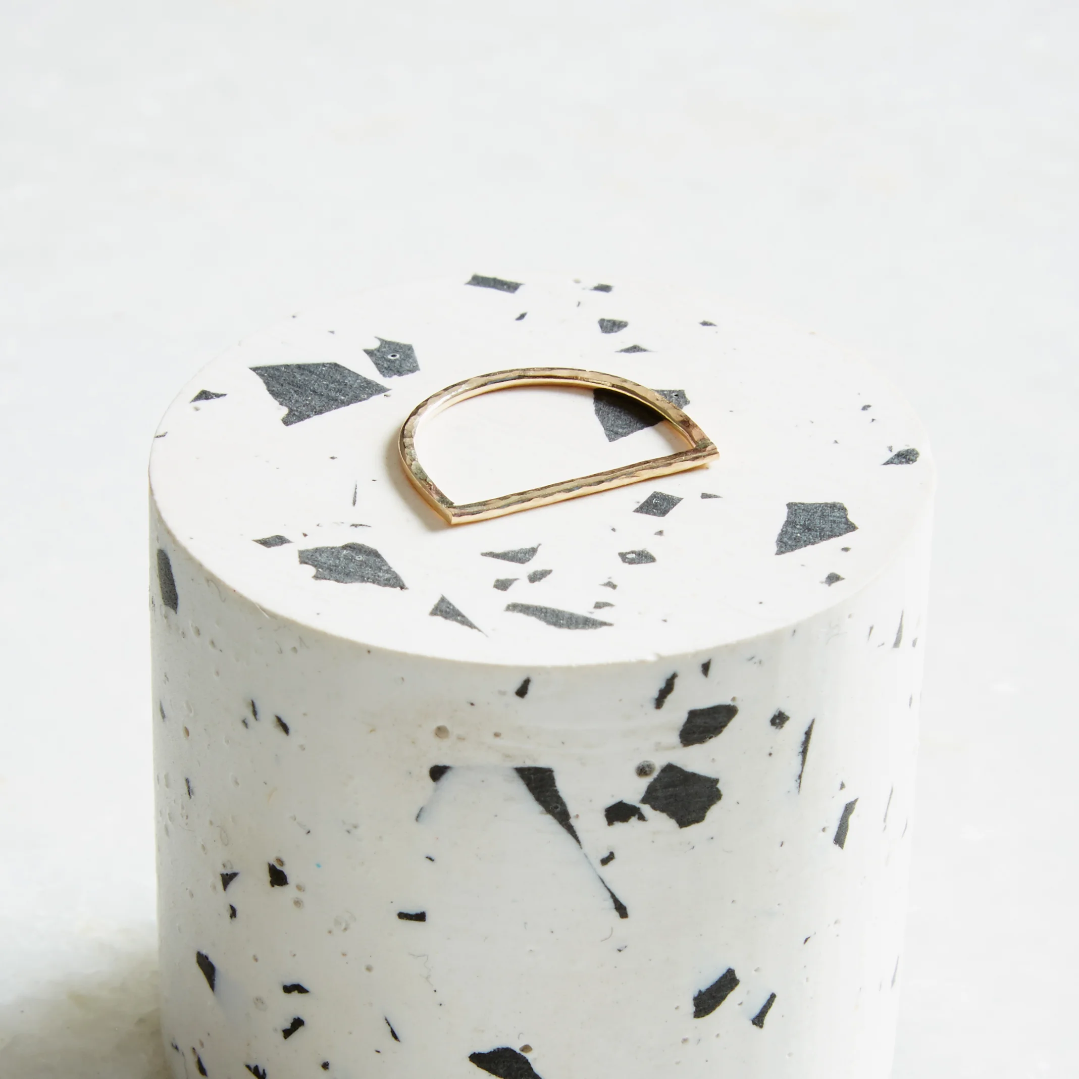 RING-Demi-Lune-Yellow-DETAIL.jpg