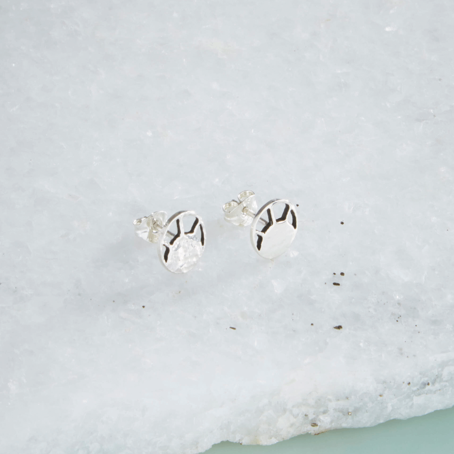 Silver-Soleil-Disc-Stud-Earrings.gif