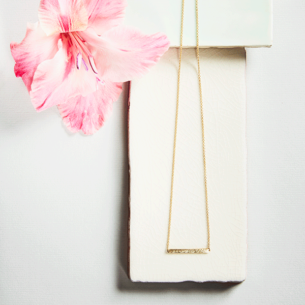 Horizon-Bar-Necklace-thumbnail.gif