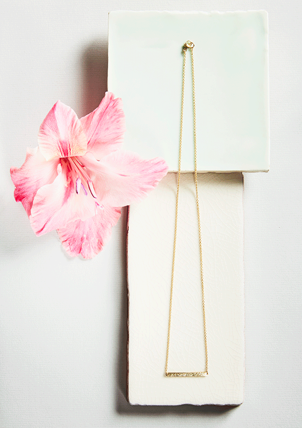 Horizon-Bar-Necklace.gif